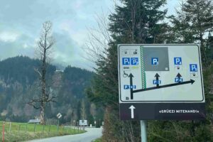 Mögliche analoge Parkplatz VORANKÜNDIGUNG